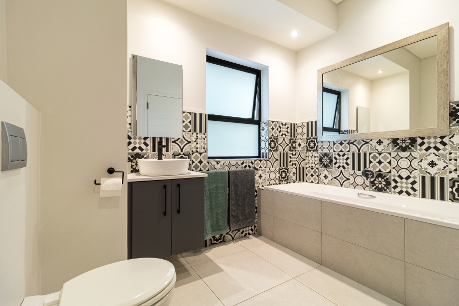 4 Bedroom Property for Sale in Tara Western Cape